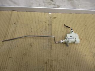 активатор замка крышки топливного бака Volkswagen Passat B7 2012, 2.0 л., TDi, CFF, дизель, МКПП, черный, седан, передний привод, 3AA810773