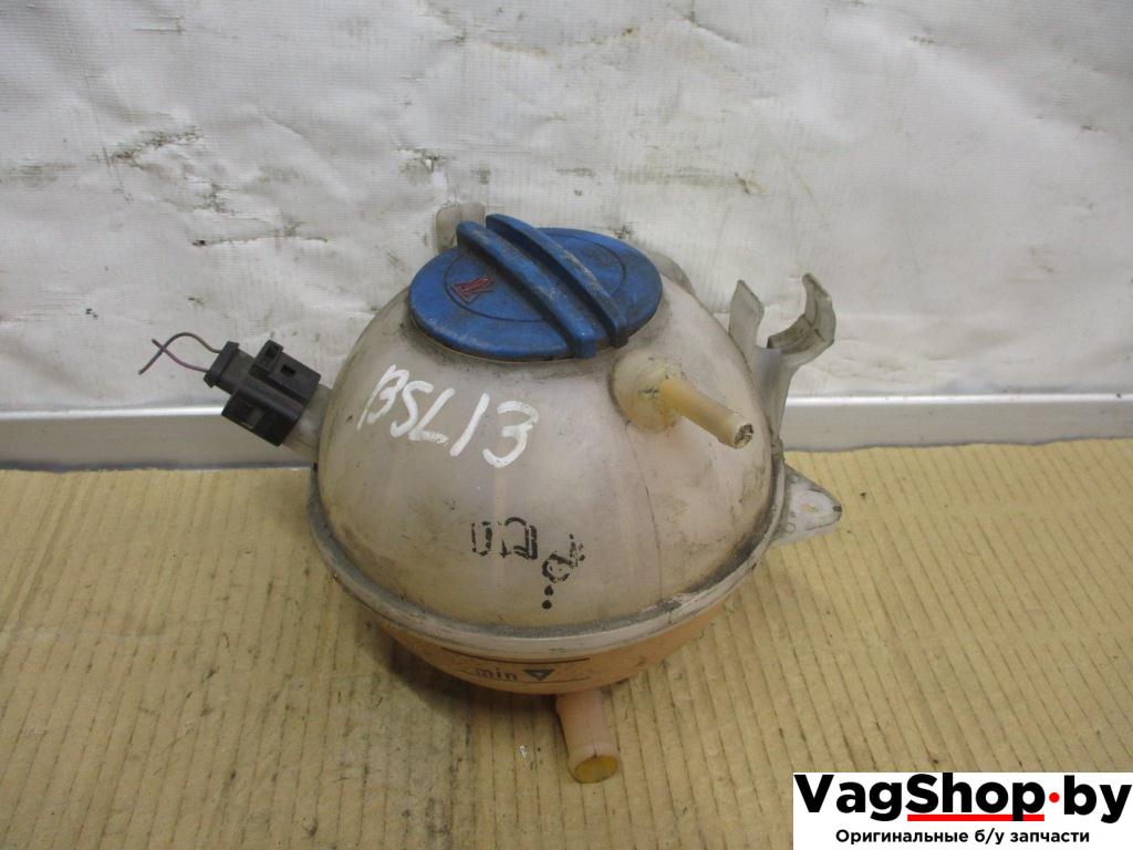 бачок расширительный Volkswagen Passat B7 2012, 2.0 л., TDi, CFF, дизель, МКПП, черный, седан, передний привод, 1K0121407A - фото №1