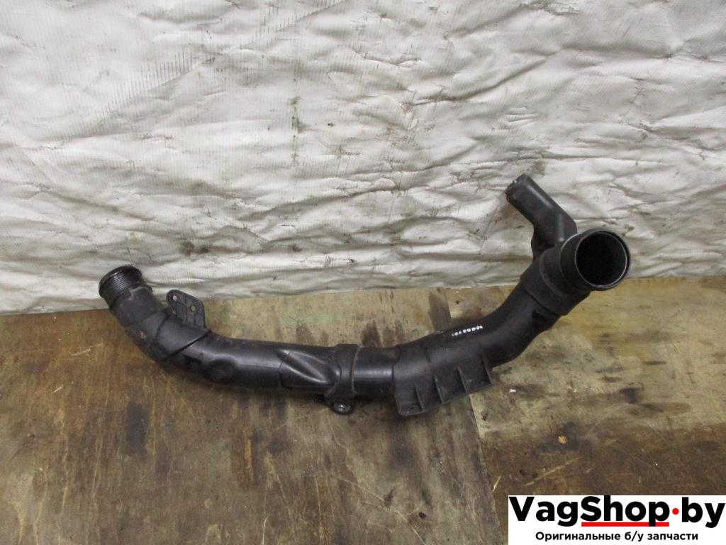 патрубок интеркулера Volkswagen Passat B7 2012, 2.0 л., TDi, CFF, дизель, МКПП, черный, седан, передний привод, 5N0145840K - фото №1