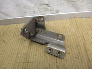 кронштейн (крепление) Audi A6 C7/4G [рестайлинг] 2017, 2.0 л., TDi, DDD, дизель, АКПП, красный, седан, передний привод, 04L131561E