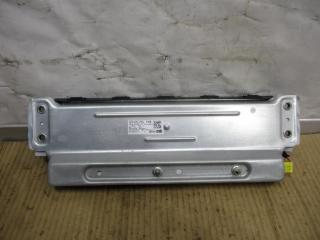 подушка безопасности коленная Volkswagen Golf 6 поколение 2010, 1.6 л., TDi, CAY, дизель, МКПП, красный, хетчбэк 5 дв., передний привод, 5K2880841C