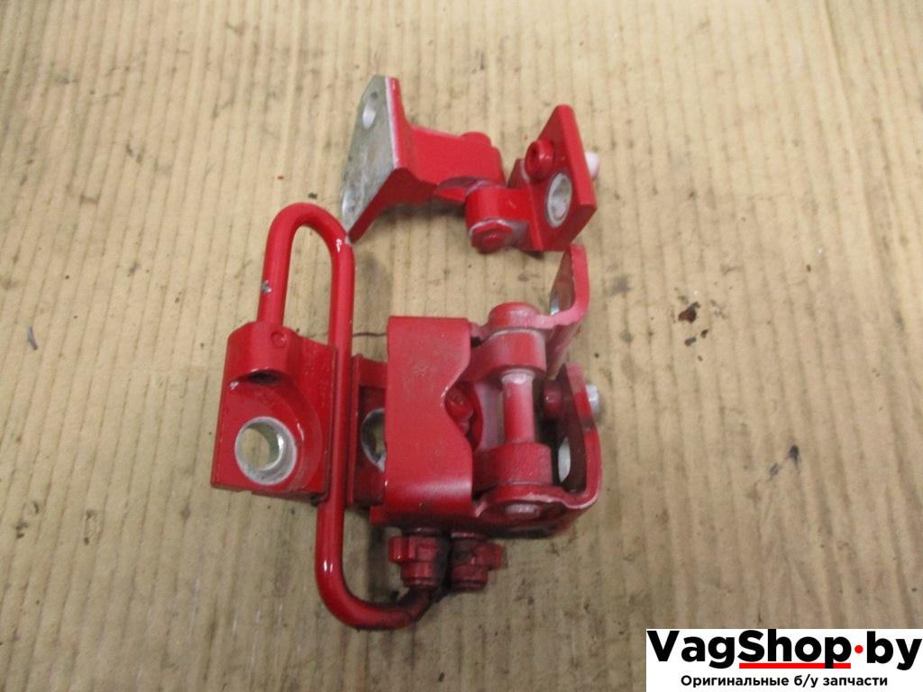 петля двери Volkswagen Golf 6 поколение 2010, 1.6 л., TDi, CAY, дизель, МКПП, красный, хетчбэк 5 дв., передний привод, 1K9833401E, 1K4833411Q - фото №1