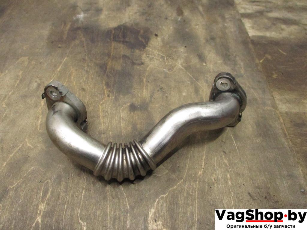 трубка системы рециркуляции EGR Volkswagen Golf 6 поколение 2010, 1.6 л., TDi, CAY, дизель, МКПП, красный, хетчбэк 5 дв., передний привод, 03L131521Q - фото №1