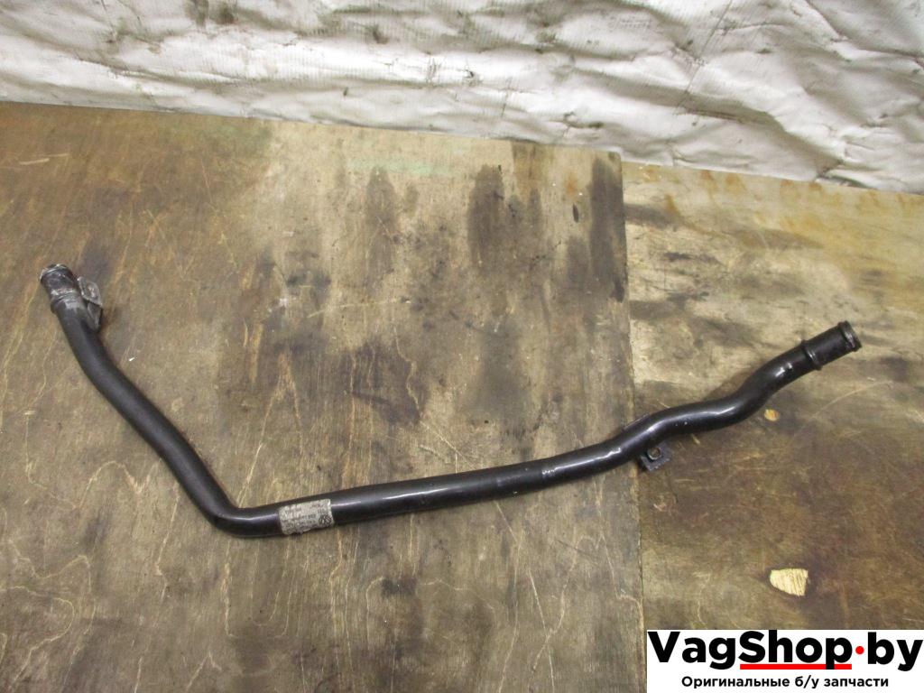 трубка охлаждающей жидкости Volkswagen Golf 6 поколение 2010, 1.6 л., TDi, CAY, дизель, МКПП, красный, хетчбэк 5 дв., передний привод, 1K0121070BR - фото №1