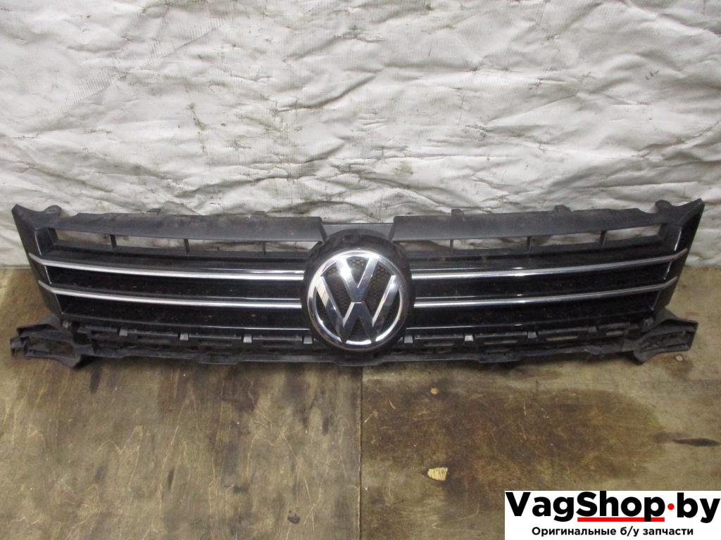 решетка радиатора Volkswagen Touran 2 2013, 2.0 л., TDi, CFH, дизель, МКПП, синий, минивэн, передний привод, 1T0853653L - фото №1