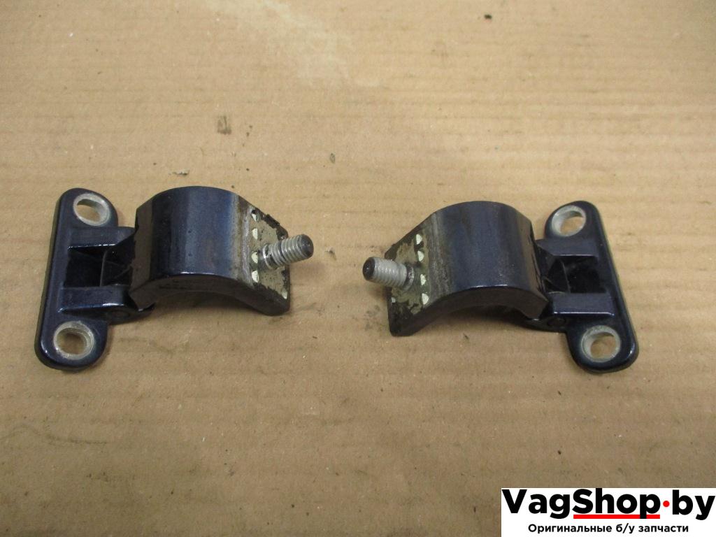 петля крышки багажника Volkswagen Touran 2 2013, 2.0 л., TDi, CFH, дизель, МКПП, синий, минивэн, передний привод, 1J9829301 - фото №1