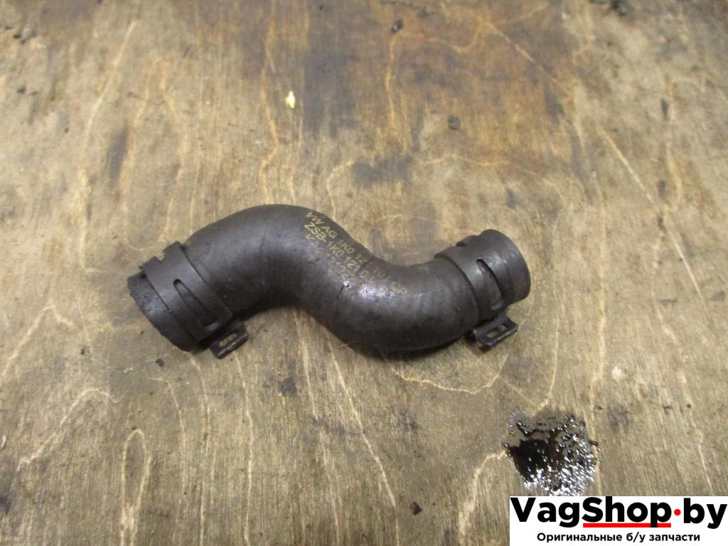 патрубок (трубопровод, шланг) Volkswagen Touran 2 2013, 2.0 л., TDi, CFH, дизель, МКПП, синий, минивэн, передний привод, 1K0121101CP - фото №1