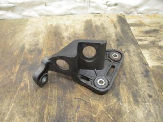 Кронштейн крепления троса КПП Volkswagen Touran 2 2013, 2.0 л., TDi, CFH, дизель, МКПП, синий, минивэн, передний привод, 5Q0711789A