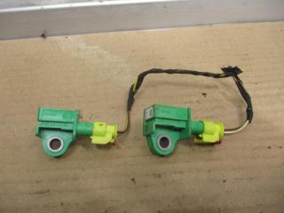 датчик удара Volkswagen Touran 2 2013, 2.0 л., TDi, CFH, дизель, МКПП, синий, минивэн, передний привод, 5K0959351