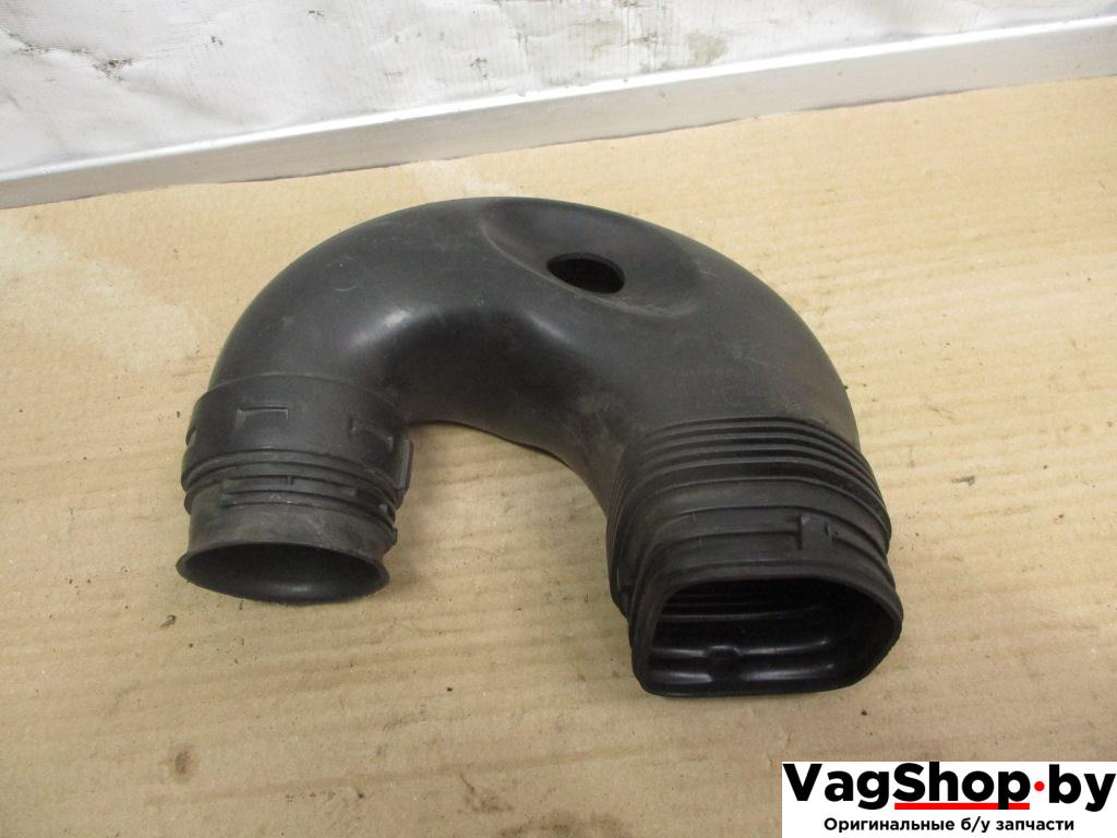 патрубок воздушного фильтра Volkswagen Passat B6 2009, 2.0 л., TDi, CBD, дизель, МКПП, серебро, седан, передний привод, 3C0129618D - фото №1