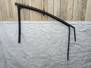 направляющая стекла Volkswagen Touran 1 поколение [рестайлинг] 2008, 2.0 л., TDi, BMM, дизель, АКПП, серый, минивэн, передний привод, 1T0837432D