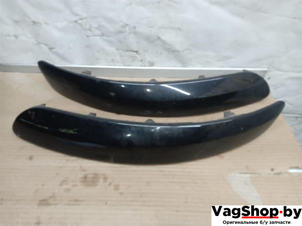 накладка на бампер Volkswagen Golf Plus 1 поколение 2006, 2.0 л., TDi, BKD, дизель, МКПП, черный, хетчбэк 5 дв., передний привод, 5M0807655A, 5M0807656A - фото №1