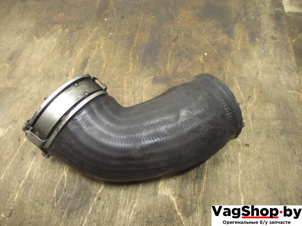 патрубок интеркулера Volkswagen Passat B6 2009, 2.0 л., TDi, CBD, дизель, МКПП, серебро, седан, передний привод, 1K0145762GK - фото №1