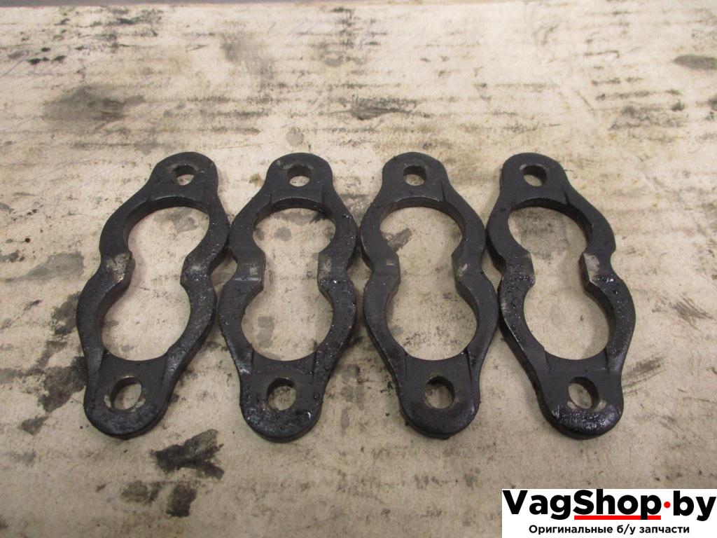 крепление форсунки Volkswagen Passat B6 2009, 2.0 л., TDi, CBD, дизель, МКПП, серебро, седан, передний привод - фото №1