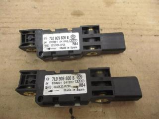 датчик удара Volkswagen Touareg 1 поколение [рестайлинг] 2008, 3.0 л., TDi, BKS, дизель, АКПП, черный, внедорожник 5 дв., полный привод, 7L0909606B