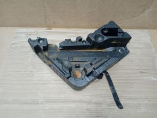 ящик под инструменты / набор инструментов Volkswagen Touareg 1 поколение [рестайлинг] 2008, 3.0 л., TDi, BKS, дизель, АКПП, серый, внедорожник 5 дв., полный привод, 7L0012112