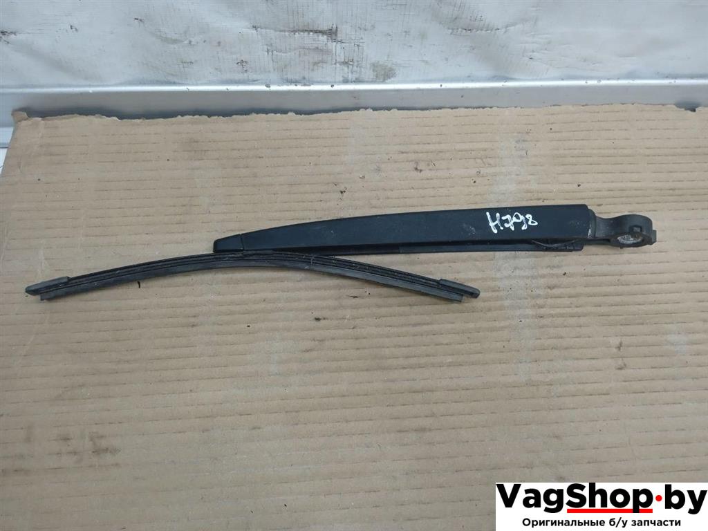 щеткодержатель задний Volkswagen Golf 6 поколение 2011, 2.0 л., TDi, CFF, дизель, МКПП, серебро, хетчбэк 5 дв., передний привод, 5K6955707B - фото №1
