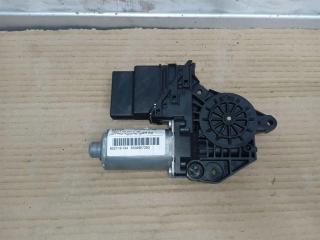 моторчик стеклоподъемника задний левый Volkswagen Golf 6 поколение 2011, 2.0 л., TDi, CFF, дизель, МКПП, серебро, хетчбэк 5 дв., передний привод, 5K0959794, 5K0959703D