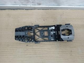 скелет ручки двери передней левой Volkswagen Golf 6 поколение 2011, 2.0 л., TDi, CFF, дизель, МКПП, серебро, хетчбэк 5 дв., передний привод, 5N0837885H