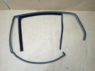 направляющая стекла Volkswagen Golf 6 поколение 2011, 2.0 л., TDi, CFF, дизель, МКПП, серебро, хетчбэк 5 дв., передний привод, 5K6839431E, 5K6839432E