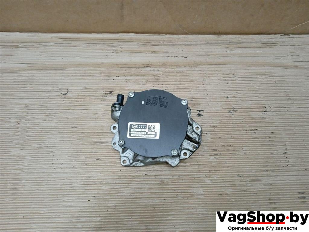насос вакуумный Volkswagen Golf 6 поколение 2011, 2.0 л., TDi, CFF, дизель, МКПП, серебро, хетчбэк 5 дв., передний привод, 03L145100B - фото №1