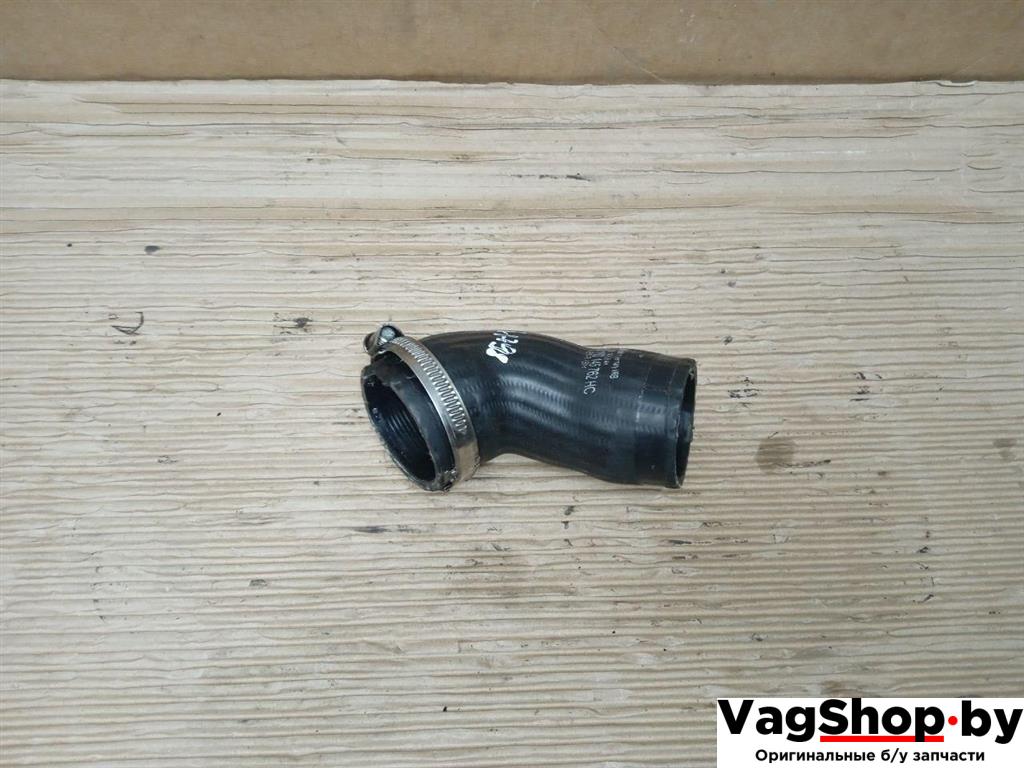 патрубок интеркулера Volkswagen Golf 6 поколение 2011, 2.0 л., TDi, CFF, дизель, МКПП, серебро, хетчбэк 5 дв., передний привод, 1K0145762HC - фото №1