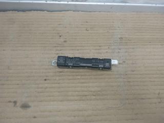 усилитель антенны Audi Q5 8R 2011, 2.0 л., TDi, CJC, дизель, МКПП, серебро, внедорожник 5 дв., полный привод, 8R0035225J