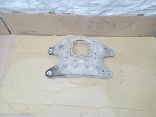 кронштейн КПП Audi Q5 8R 2011, 2.0 л., TDi, CJC, дизель, МКПП, серебро, внедорожник 5 дв., полный привод, 8K0399263AF