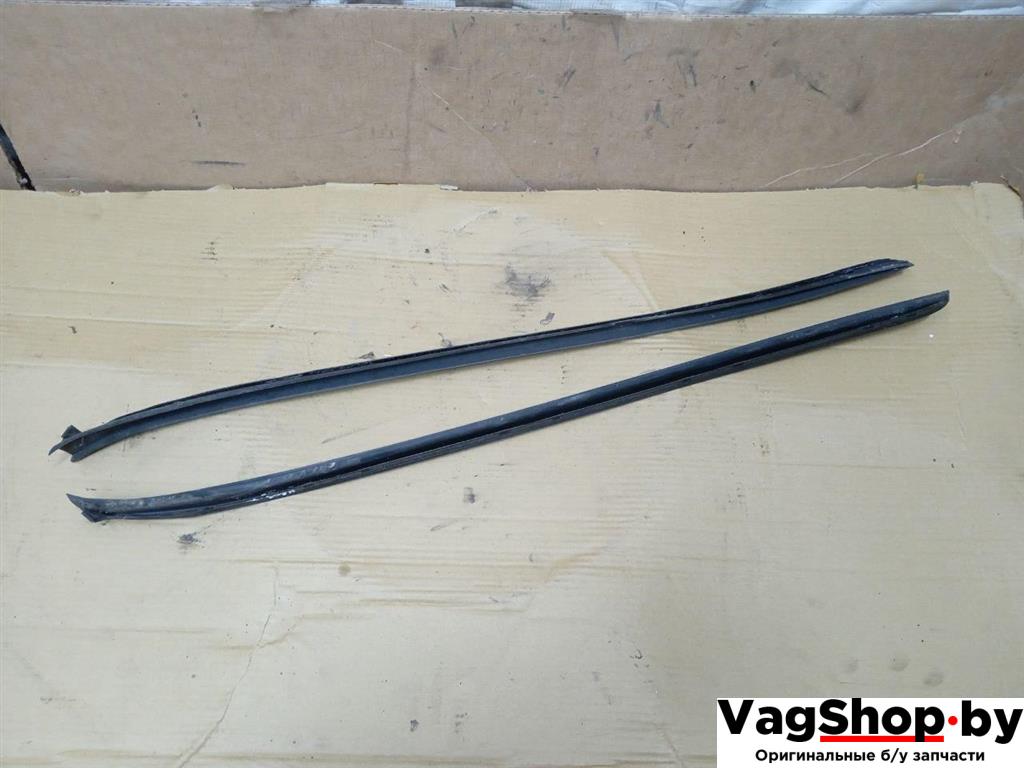 молдинг лобового стекла Audi Q5 8R 2011, 2.0 л., TDi, CJC, дизель, МКПП, серебро, внедорожник 5 дв., полный привод, 8R0854327A, 8R0854328A - фото №1