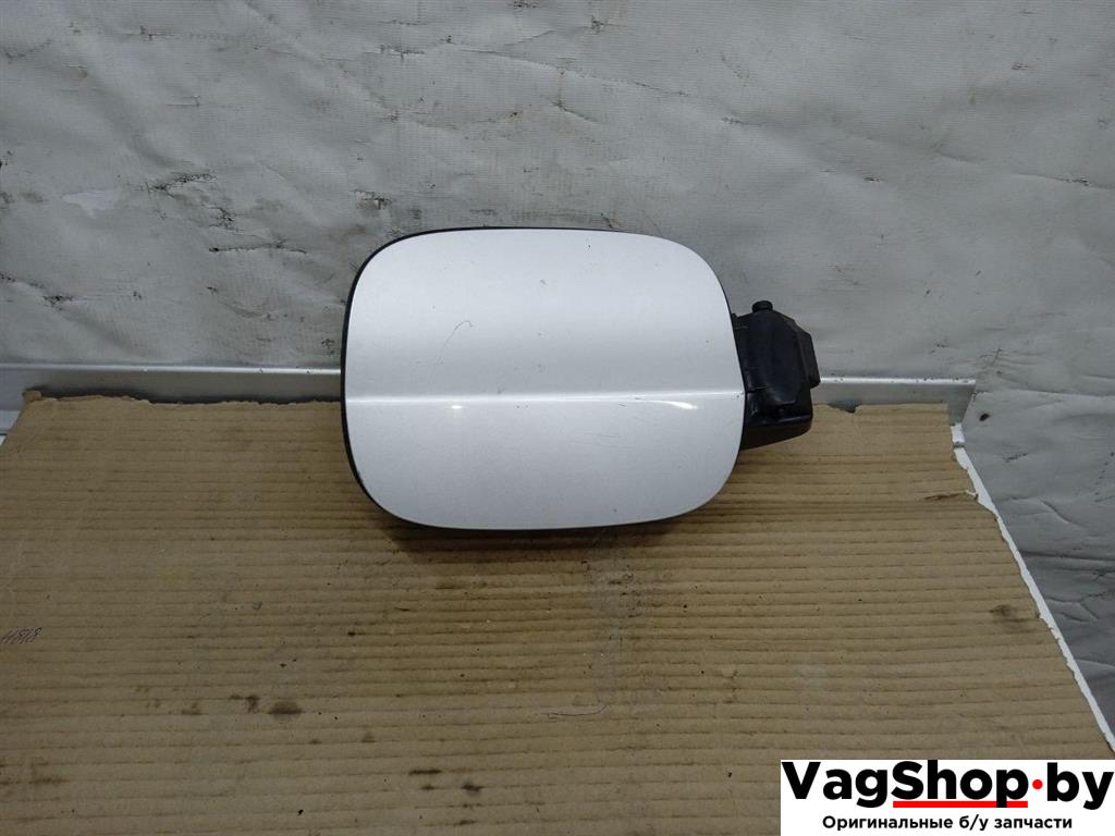 лючок топливного бака Audi Q5 8R 2011, 2.0 л., TDi, CJC, дизель, МКПП, серебро, внедорожник 5 дв., полный привод, 8R0809999B - фото №1
