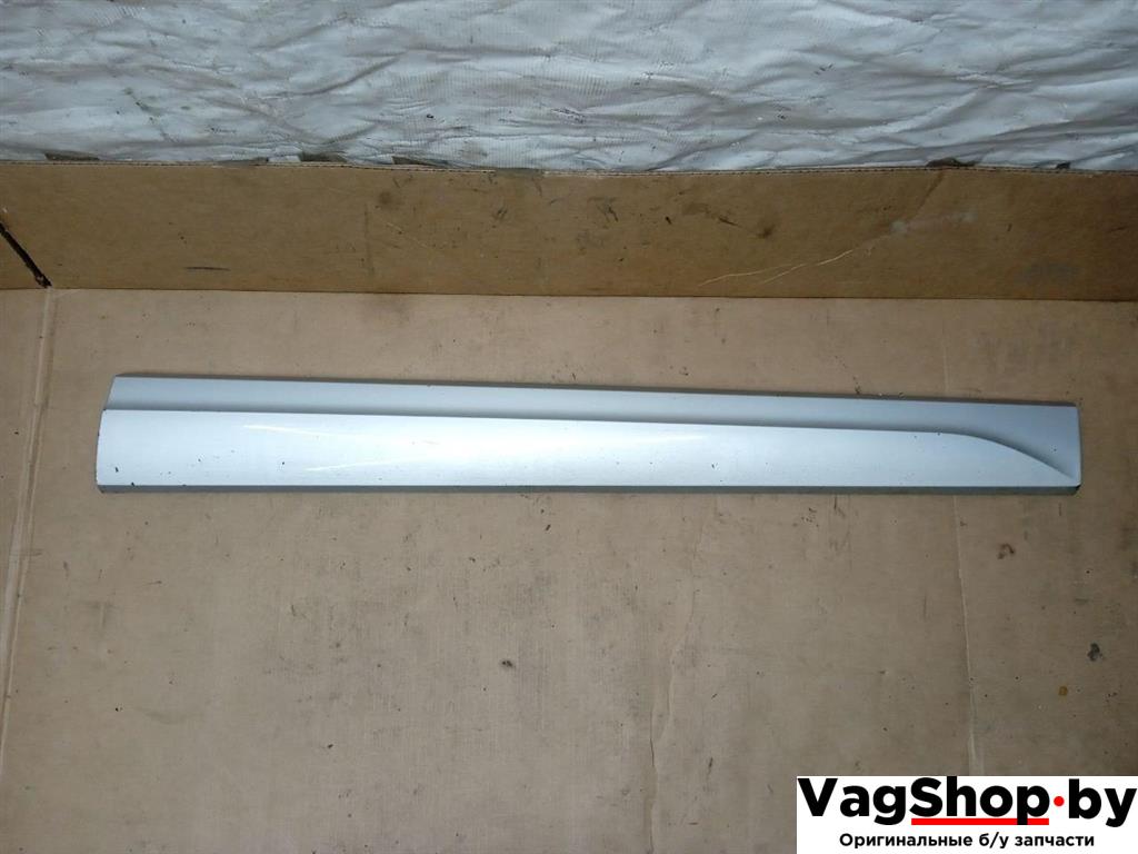 молдинг двери передней правой Audi Q5 8R 2011, 2.0 л., TDi, CJC, дизель, МКПП, серебро, внедорожник 5 дв., полный привод, 8R0853960E - фото №1