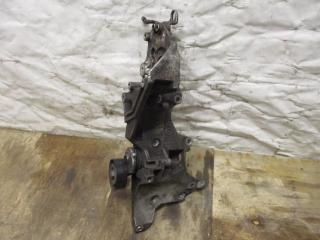 кронштейн двигателя Volkswagen Caddy 3 поколение [рестайлинг] 2011, 2.0 л., TDi, дизель, МКПП, минивэн, 03L903143Q