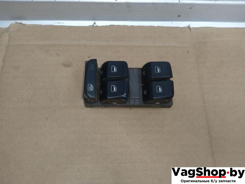 кнопка стеклоподъемника переднего левого Audi Q5 8R 2011, 2.0 л., TDi, CJC, дизель, МКПП, серебро, внедорожник 5 дв., полный привод, 8K0959851D - фото №1