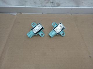 датчик удара Audi Q5 8R 2011, 2.0 л., TDi, CJC, дизель, МКПП, серебро, внедорожник 5 дв., полный привод, 8K0955557C