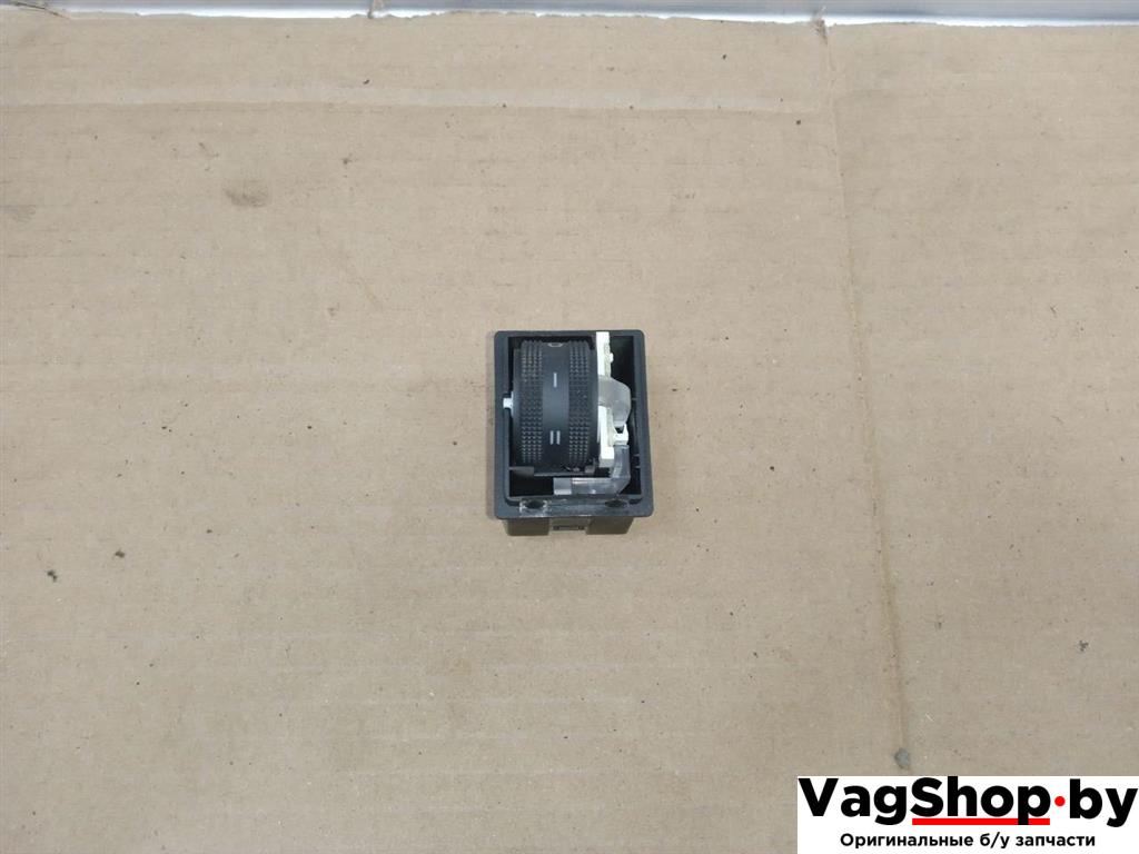 кнопка корректора фар Audi Q5 8R 2011, 2.0 л., TDi, CJC, дизель, МКПП, серебро, внедорожник 5 дв., полный привод, 8R0941301 - фото №1