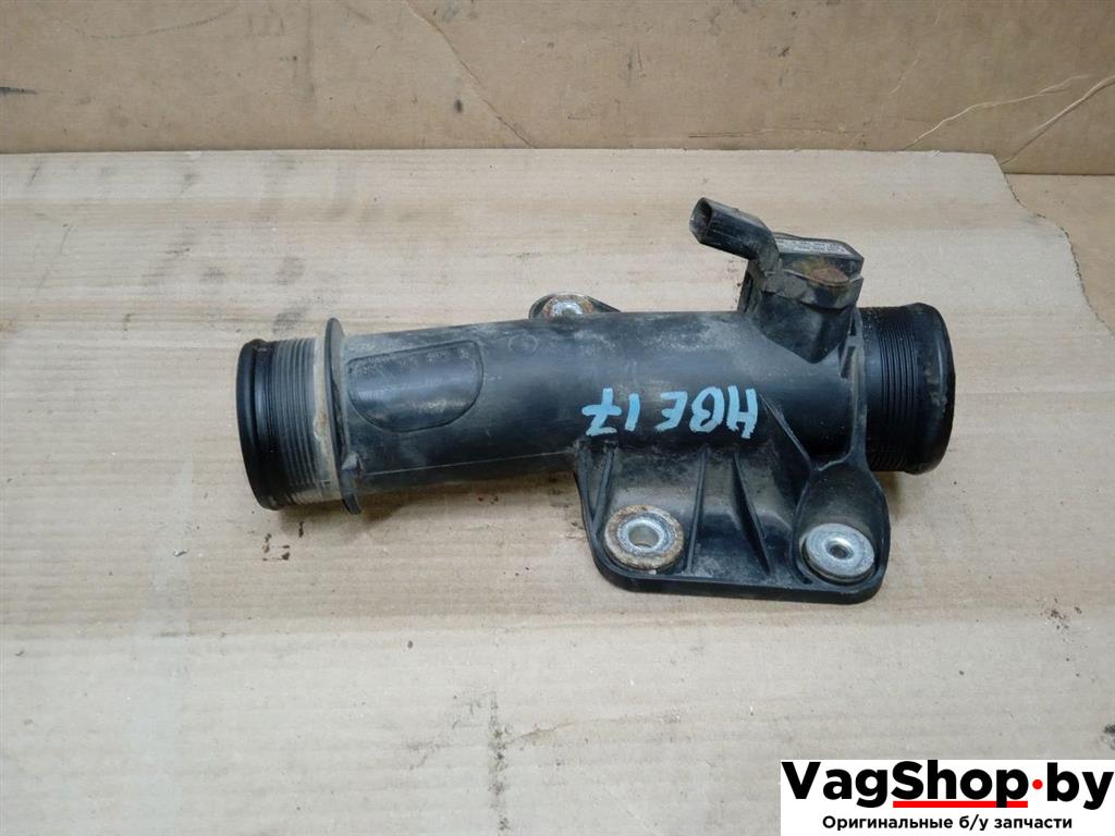 патрубок интеркулера Audi A5 8T 2007, 3.0 л., TDi, CAP, дизель, МКПП, белый, купе, полный привод, 8K0145673E - фото №1