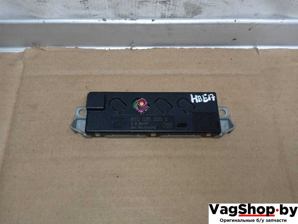 усилитель антенны Audi A5 8T 2007, 3.0 л., TDi, CAP, дизель, МКПП, белый, купе, полный привод, 8T0035225C - фото №1