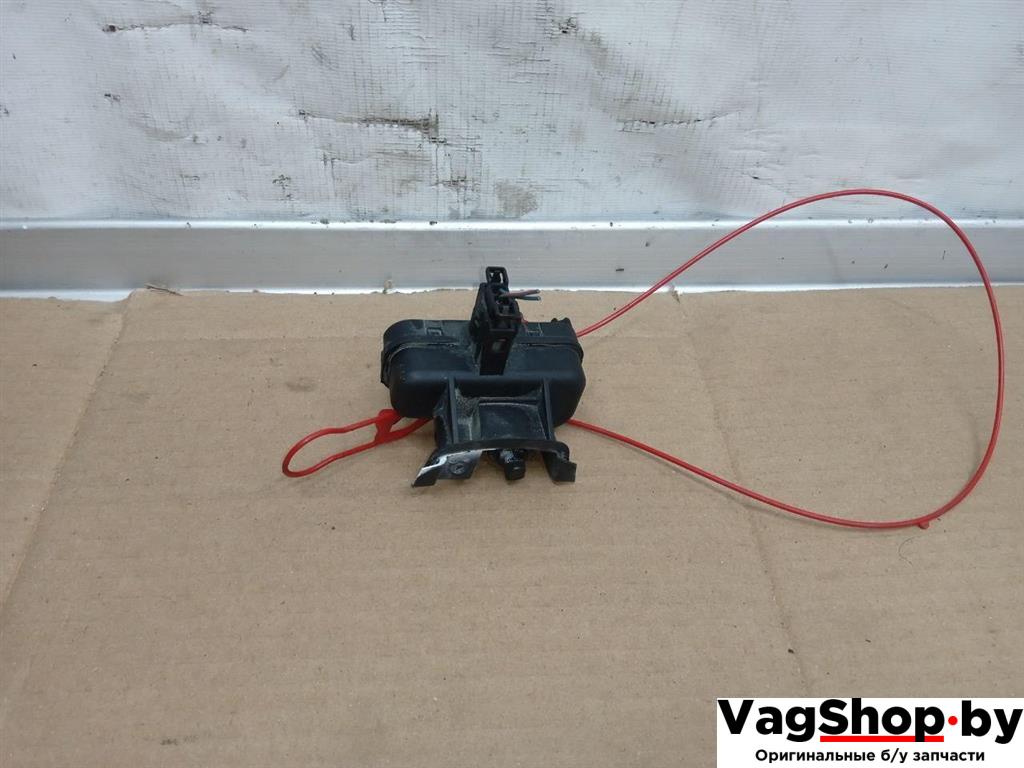 активатор замка крышки топливного бака Audi A5 8T 2007, 3.0 л., TDi, CAP, дизель, МКПП, белый, купе, полный привод, 8T0862153A - фото №1