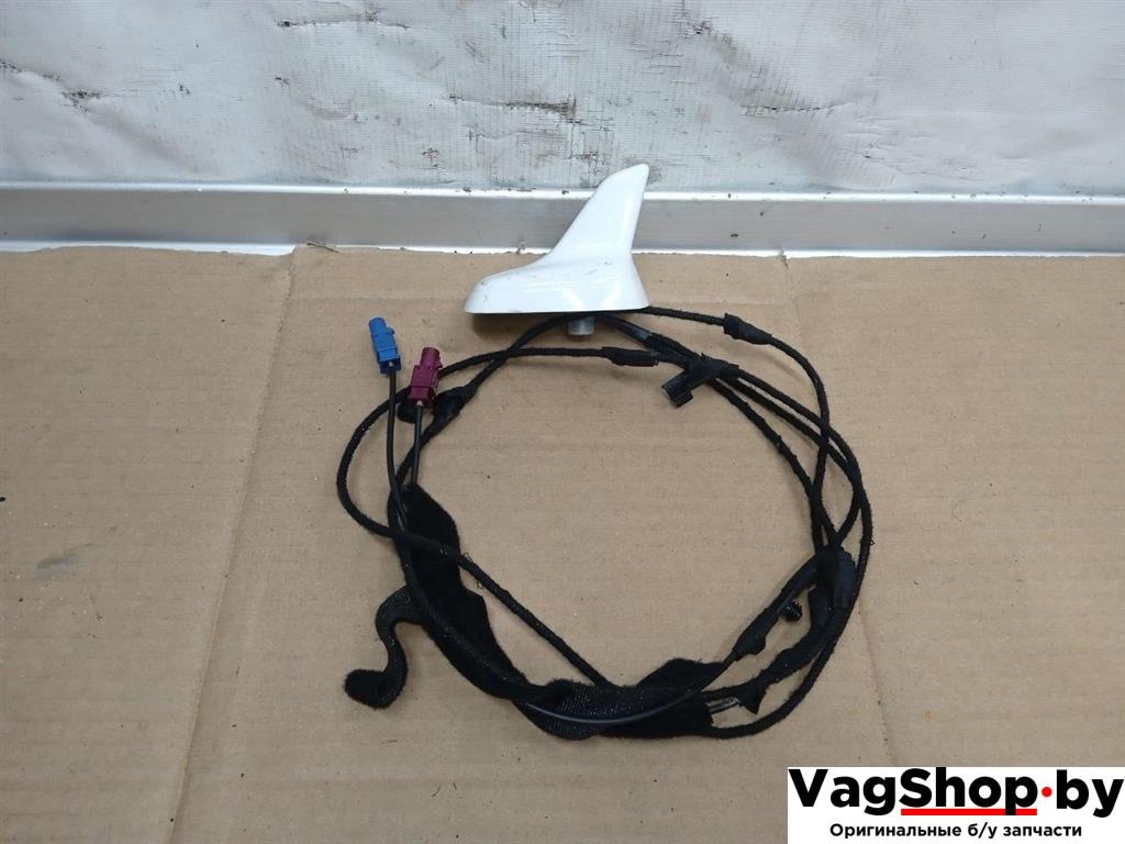 антенна Audi A5 8T 2007, 3.0 л., TDi, CAP, дизель, МКПП, белый, купе, полный привод, 8T0035503H - фото №1