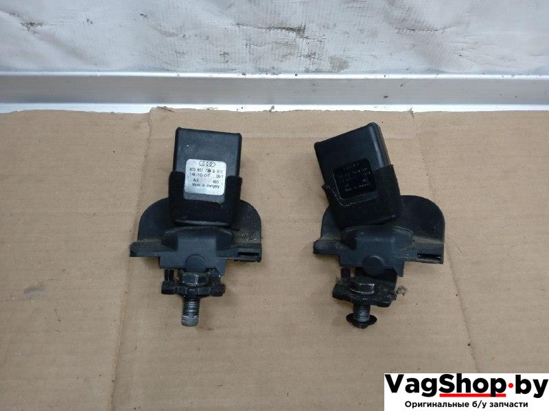 замок ремня безопасности Audi A5 8T 2007, 3.0 л., TDi, CAP, дизель, МКПП, белый, купе, полный привод, 8T0857739B01C - фото №1