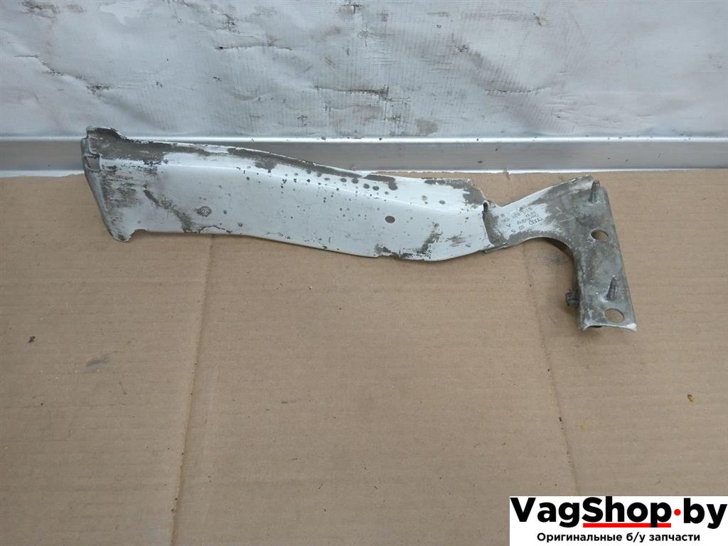 крепление ( кронштейн ) крыла Audi A5 8T 2007, 3.0 л., TDi, CAP, дизель, МКПП, белый, купе, полный привод, 8T0821136A - фото №1