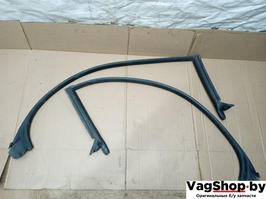 уплотнитель Audi A5 8T 2007, 3.0 л., TDi, CAP, дизель, МКПП, белый, купе, полный привод, 8T0845353, 8T0845354 - фото №1