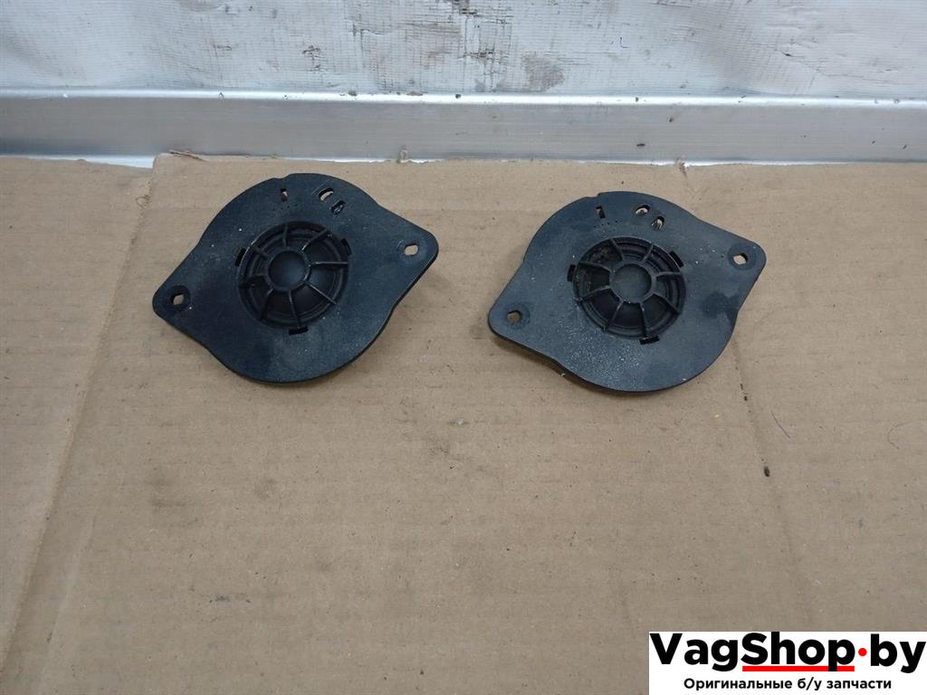динамик высокочастотный (пищалка) Audi A5 8T 2007, 3.0 л., TDi, CAP, дизель, МКПП, белый, купе, полный привод, 8T0035399A - фото №1