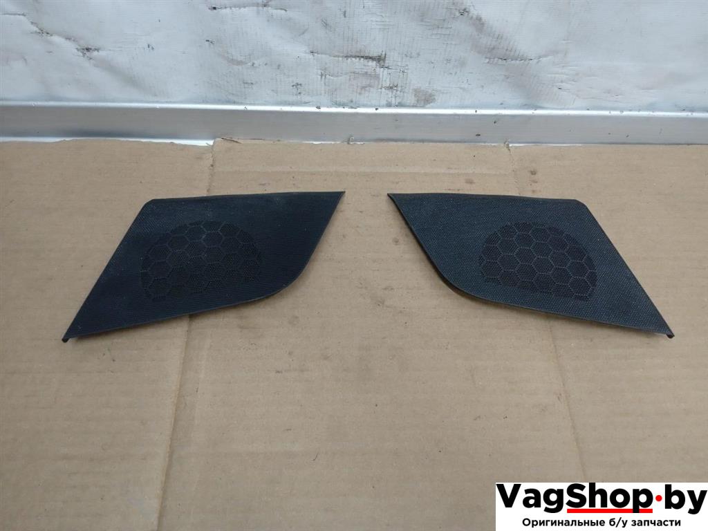 сетка на динамик Audi A5 8T 2007, 3.0 л., TDi, CAP, дизель, МКПП, белый, купе, полный привод, 8T0857227, 8T0857228 - фото №1