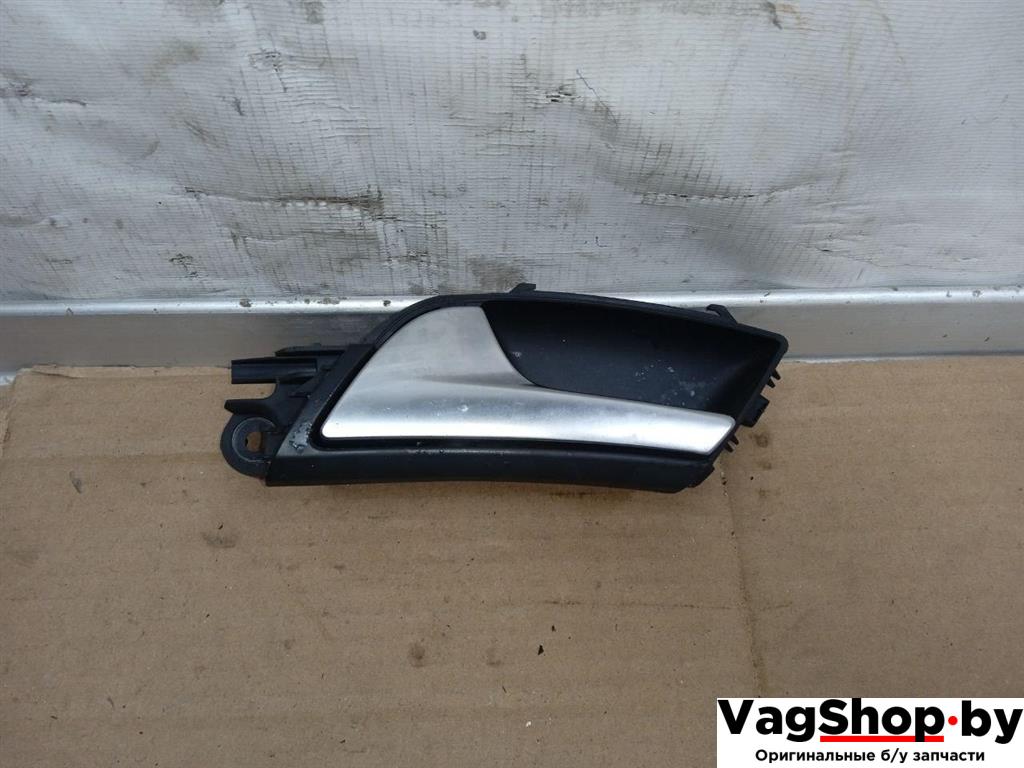 ручка внутренняя передняя левая Audi A5 8T 2007, 3.0 л., TDi, CAP, дизель, МКПП, белый, купе, полный привод, 8T0837019A - фото №1