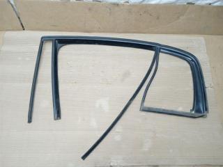 направляющая стекла Volkswagen Golf Plus 1 поколение 2006, 1.9 л., TDi, BLS, дизель, МКПП, серый, хетчбэк 5 дв., передний привод, 5M0845211F