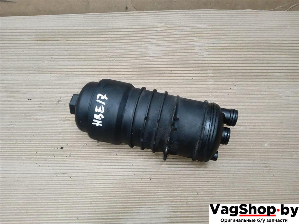 корпус масляного фильтра Audi A5 8T 2007, 3.0 л., TDi, CAP, дизель, МКПП, белый, купе, полный привод - фото №1