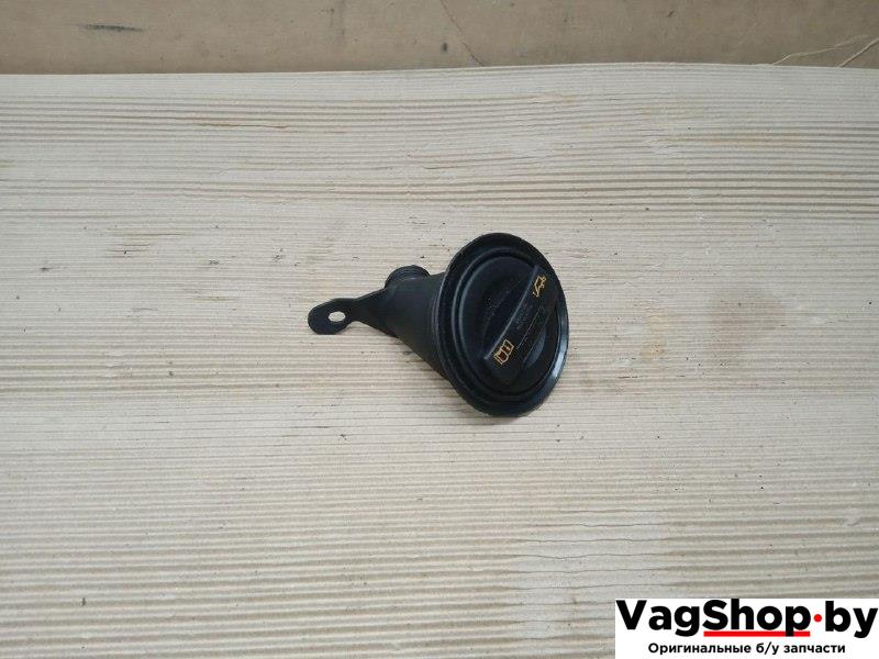 маслозаливная горловина Audi A5 8T 2007, 3.0 л., TDi, CAP, дизель, МКПП, белый, купе, полный привод, 059103482D - фото №1