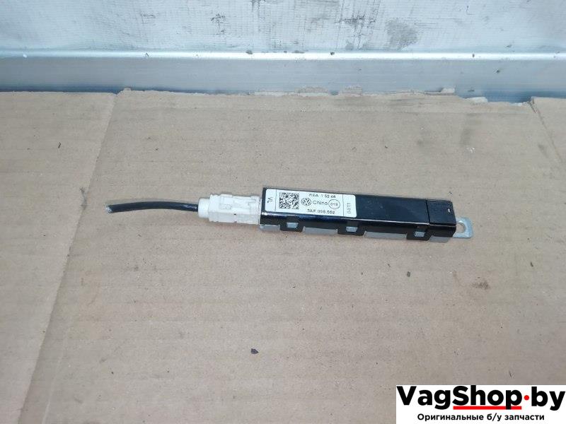 усилитель антенны Volkswagen Passat B7 2011, 2.0 л., TDi, CFF, дизель, АКПП, синий, универсал, передний привод, 3AF035552 - фото №1