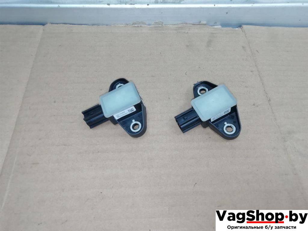 датчик удара Volkswagen Passat B7 2011, 2.0 л., TDi, CFF, дизель, АКПП, синий, универсал, передний привод, 5N0959354 - фото №1